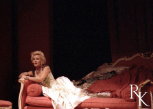 Manon-L_223x159_crop_and_resize_to_fit_478b24840a